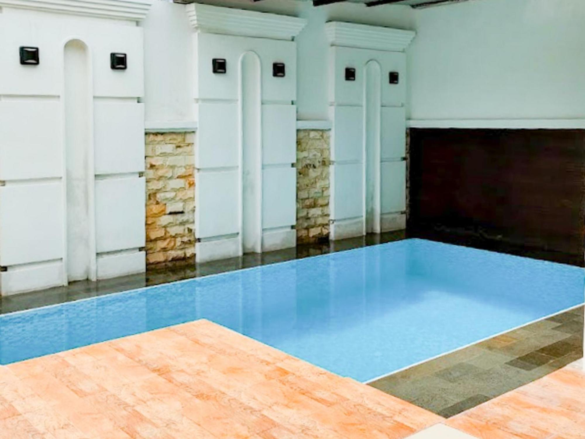Oma Kost 3 Probolinggo Mitra Reddoorz酒店 外观 照片